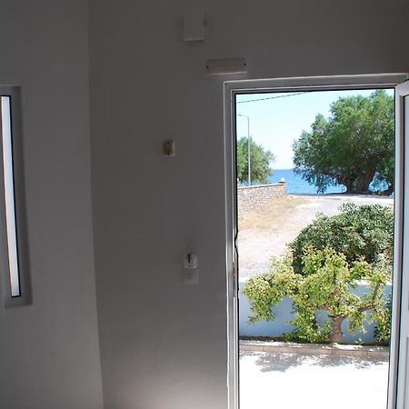 Soula Appartments Makrýgialos Екстериор снимка